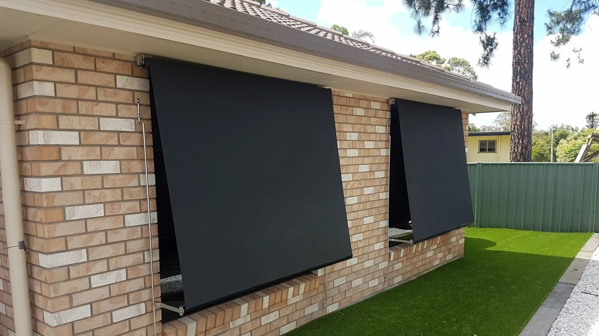 DIY outdoor blinds for easy installation