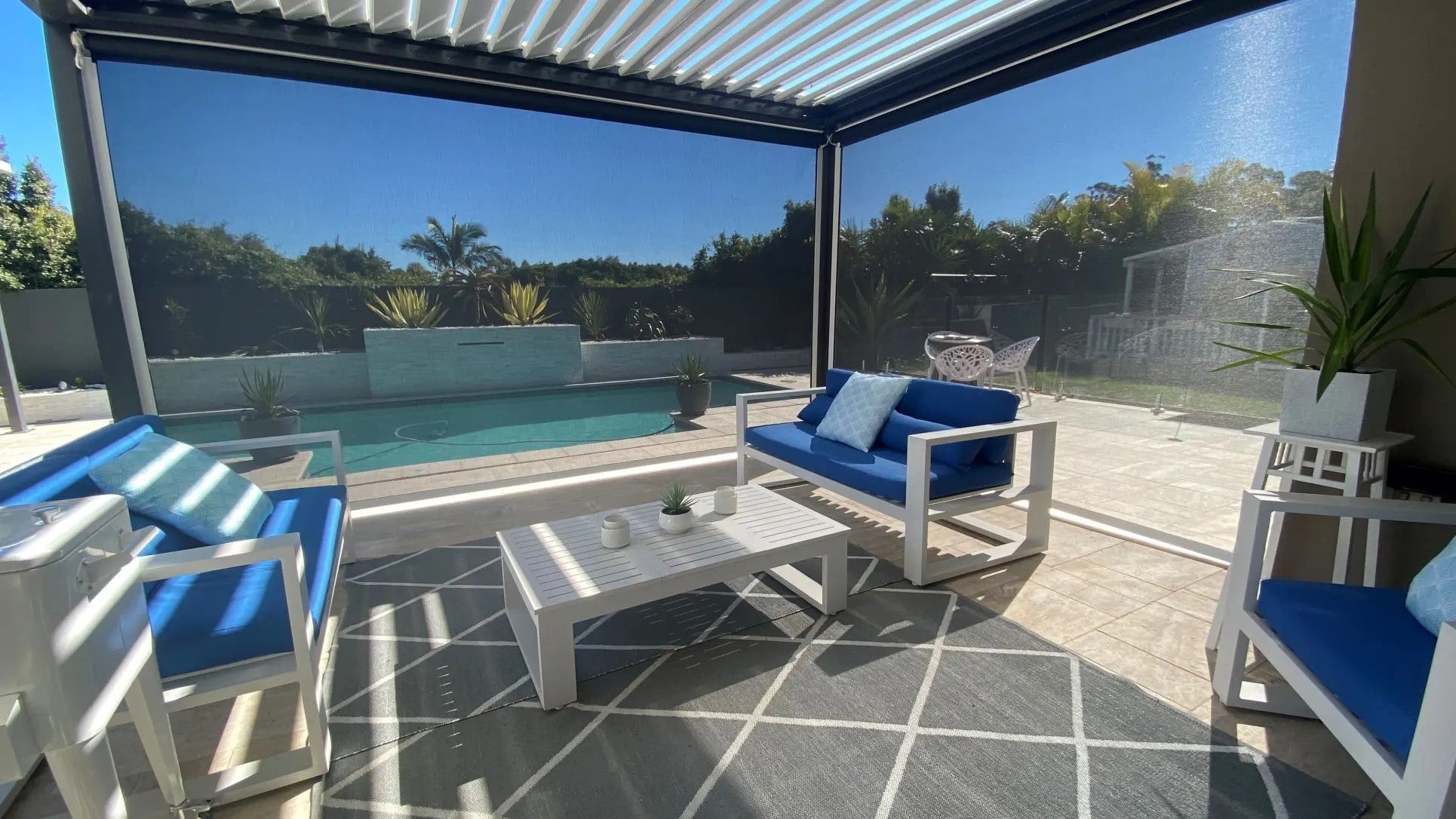Electric outdoor blinds for modern homes