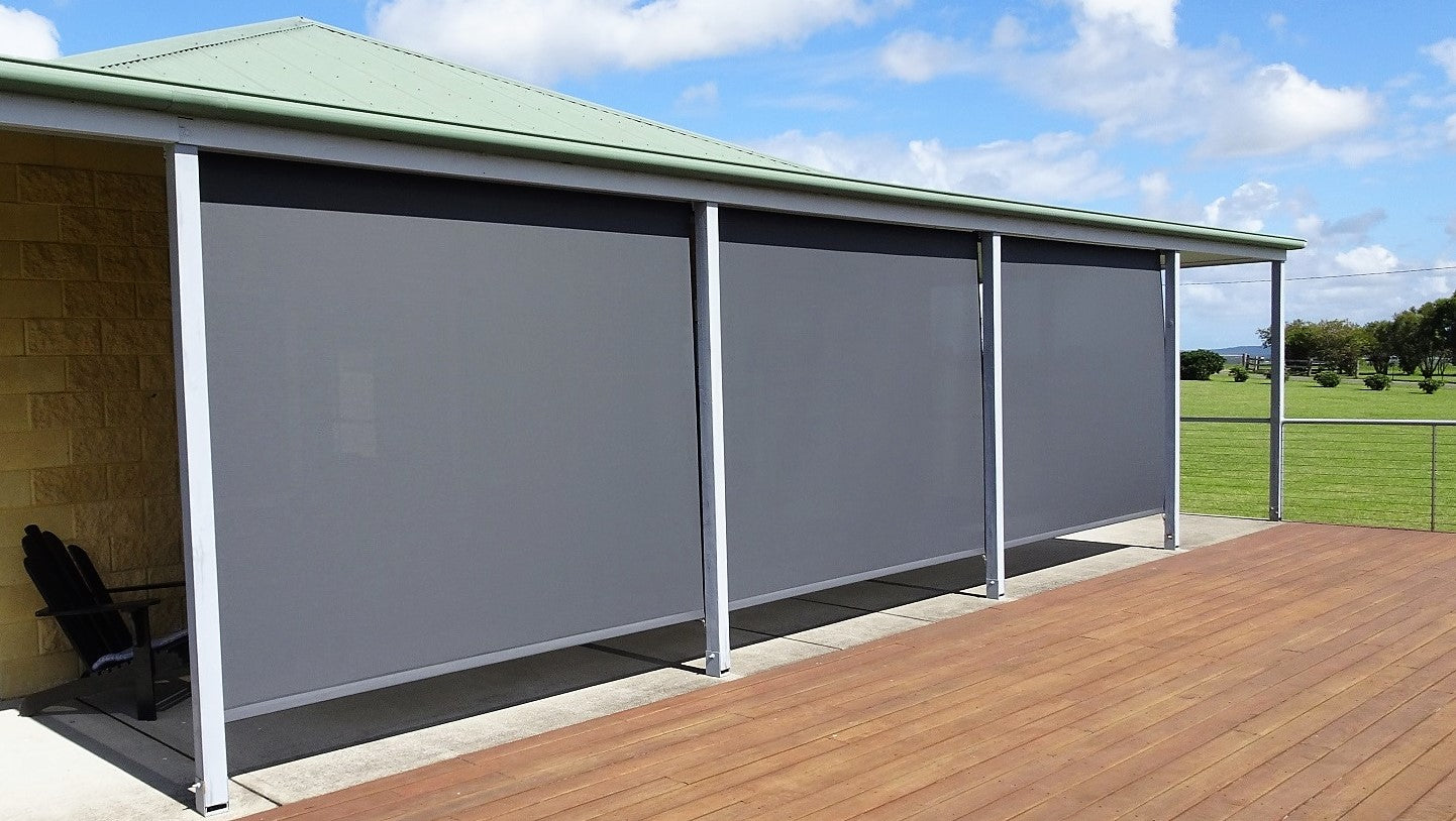 Retractable Outdoor Blind with weather-resistant fabric providing privacy and sun protection for modern patio areas – Ozrite